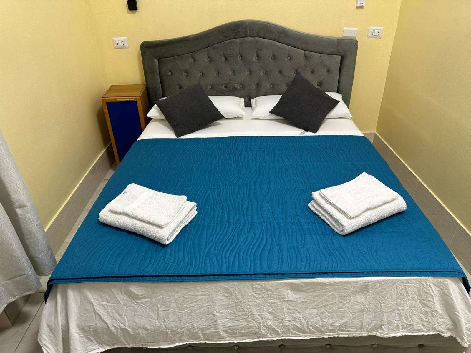 Bed and Breakfast Turati Termini Rom Exterior foto